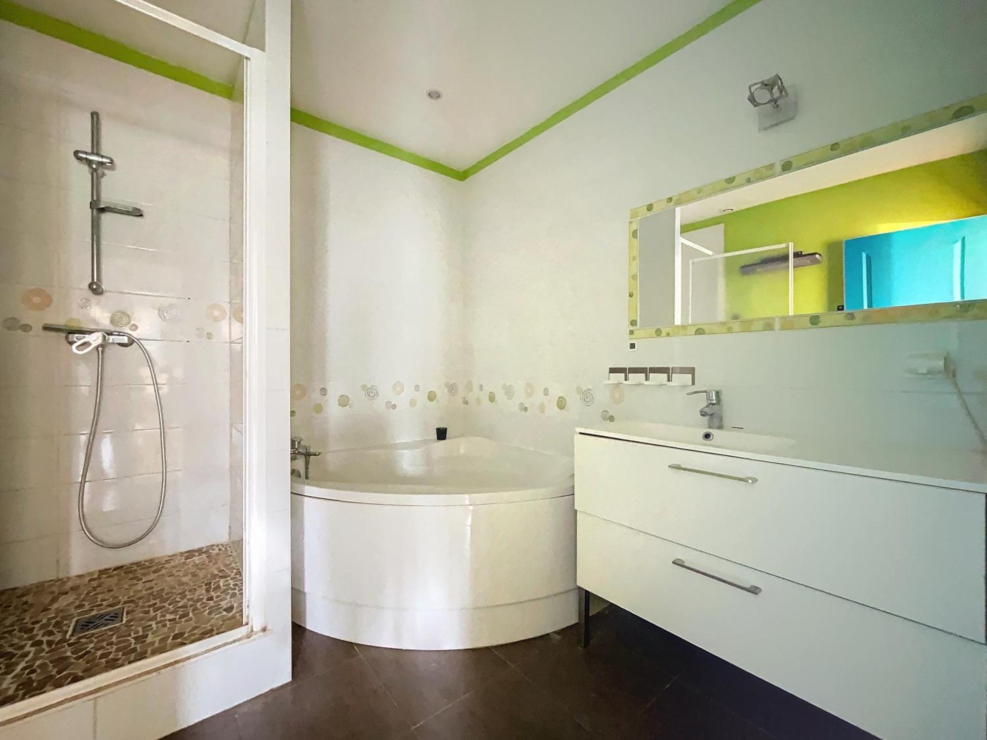 La Roue Libre 3 Chambres - 1Er Etage Au Centre Ville De L'Arbresle Eveux Bagian luar foto